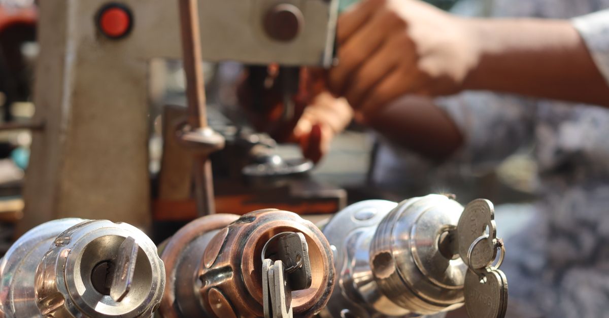 What Is a Locksmith Call-Out Fee — And What Should You Pay in Glen Cove? — Glen Cove Locksmiths