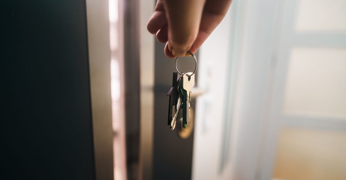locksmith service technician — Glen Cove Locksmiths