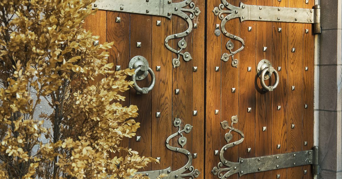 Services We Provide for Commercial Doors and Exit Hardware — Glen Cove Locksmiths