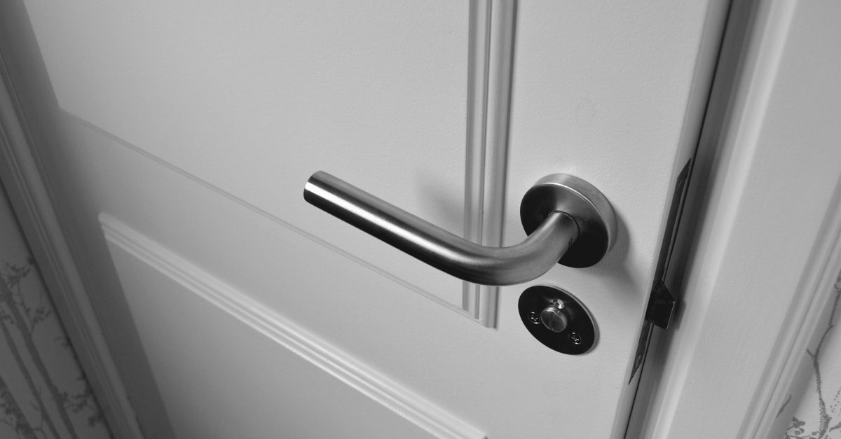 Emergency Locksmith Response and Door Knob Lock Upgrades Done Together — Glen Cove Locksmiths